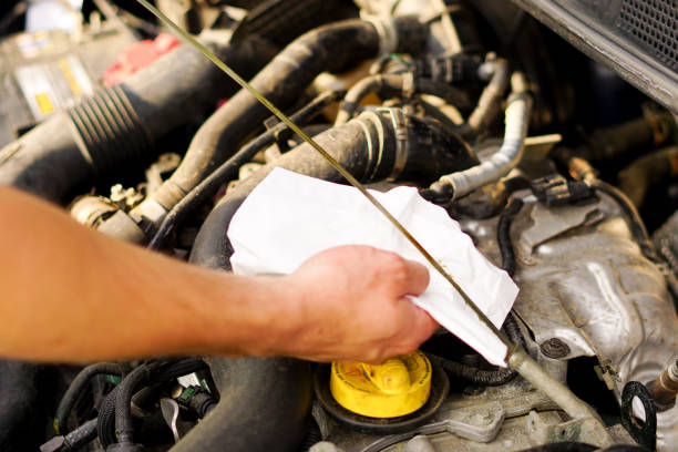 istock Check the oil level of the engine 1289549850