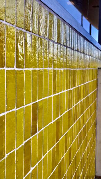 tuiles jaunes de mur - abstrait - wall tiles photos et images de collection