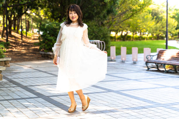 istock Take a portrait of a woman 1289553341