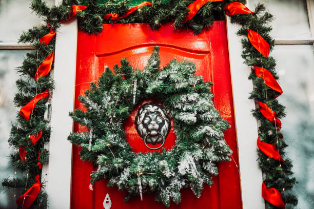 istock christmas holiday decor decoration wreath 1289598064