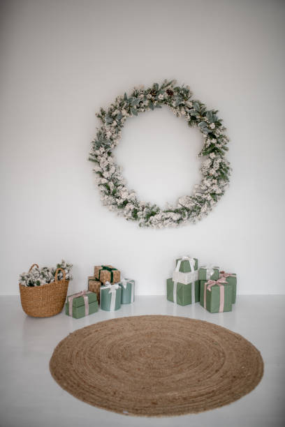 istock christmas holiday decor decoration wreath 1289598224