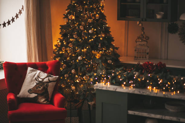 istock christmas winter ornament decor pillow 1289623553