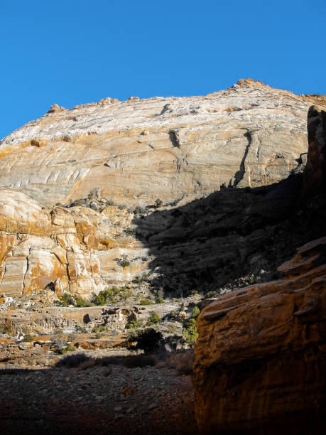 tons e texturas de outro mundo da grande lavagem no final do outono, parque nacional do capitólio, centro-sul de utah - otherworldy - fotografias e filmes do acervo