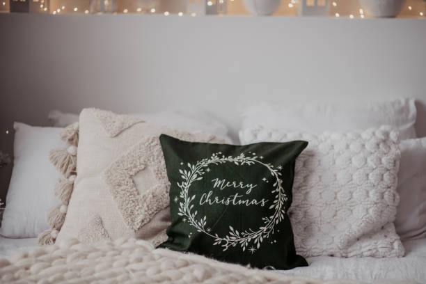 istock christmas winter ornament decor pillow 1289624542