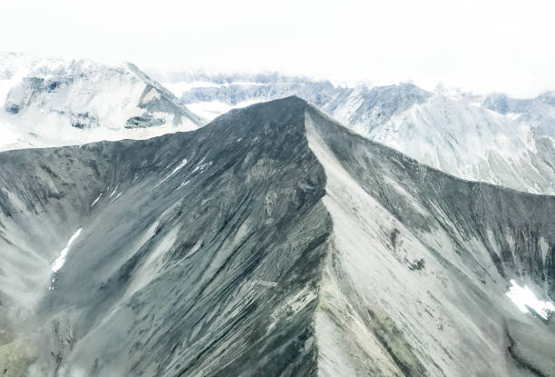 istock Mountains of Alaska 1289665029