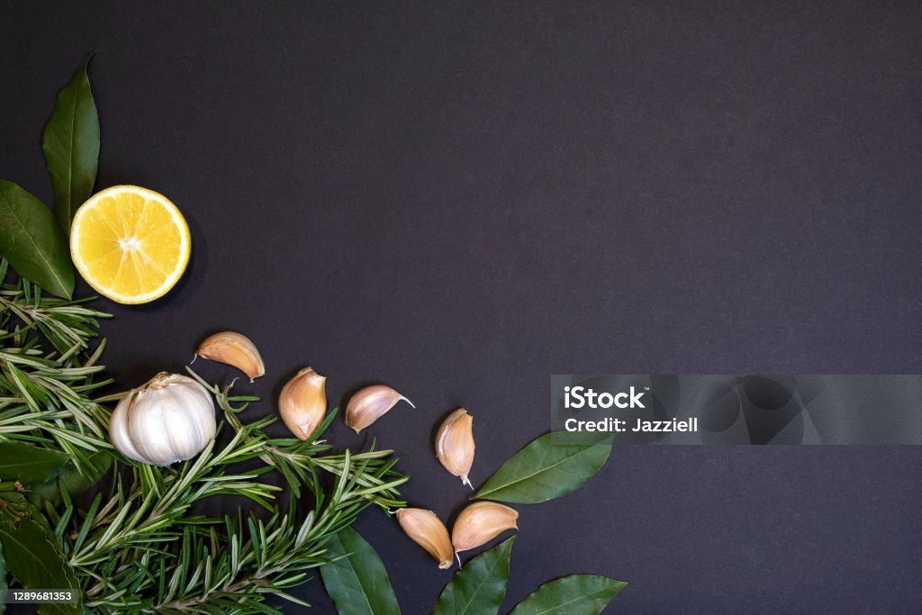 Пищевая рамка с вербеной, лимоном и чесноком - Стоковые фото Кухня роялти-фри