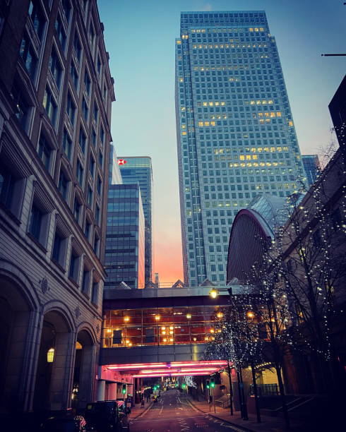 istock Canary Wharf Sunrise 1289709927