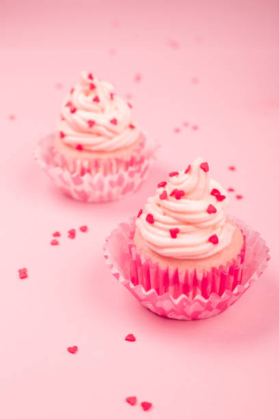 istock Valentine day love cupcakes 1289723478