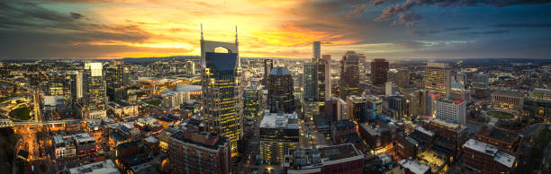 istock Nashville, TN skyline 1289741259