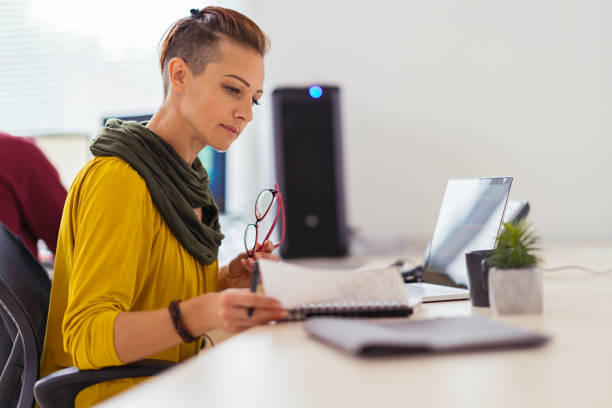 istock Businesswoman working in the office 1289745535