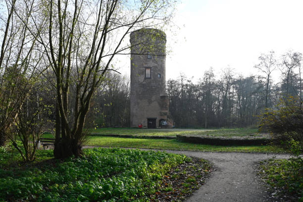Uda Castle is the ruin of a medieval castle in the Oedt Grefrath, December 6, 2020 - Uda Castle is the ruin of a medieval castle in the Oedt district of the municipality of Grefrath on the Lower Rhine. grefrath stock pictures, royalty-free photos & images