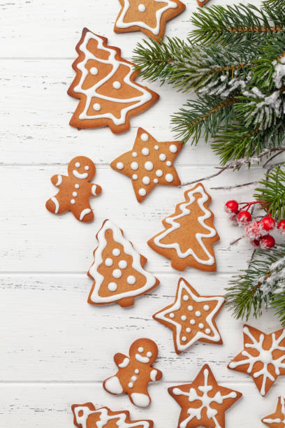 istock Greeting card with gingerbread cookies 1289843920
