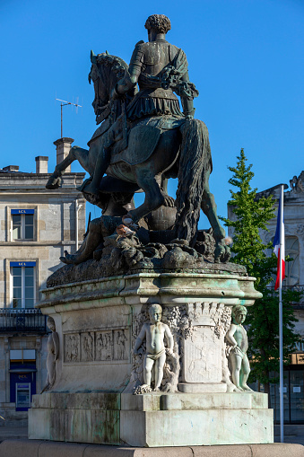 equestrian statue of Francis I by the French sculptor Antoine Étex (1864) in the city centre of Cognac: Cognac, France