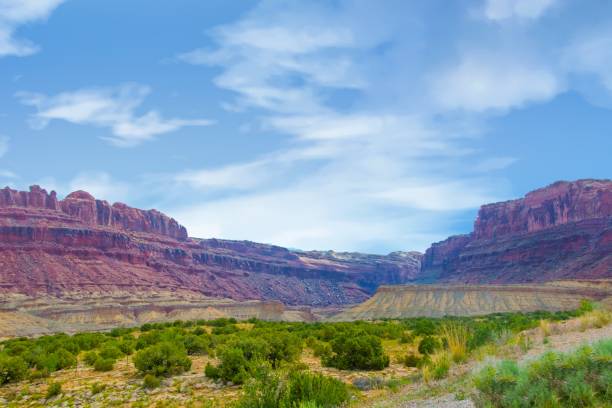 istock Beautiful Canyon View-Utah 1289897278