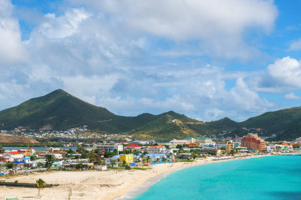istock Sint Maarten on the Coast 1289911853