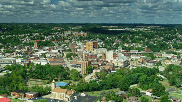 istock Old Brick Buildings and Churches in Uniontown, Pennsylvania 1289933073
