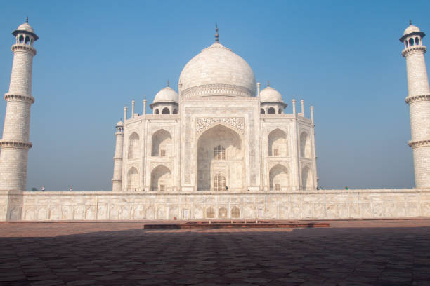 istock A beautiful sunny morning at the Taj Mahal 1290013982