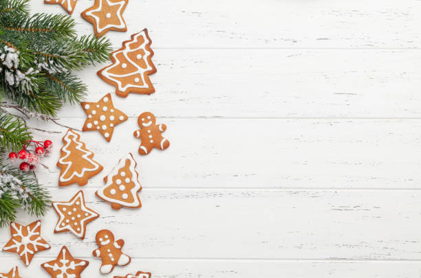 istock Greeting card with gingerbread cookies 1290021543
