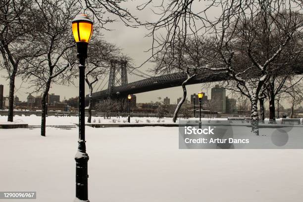 East River Park Promenade In The Winter Stock Photo - Download Image Now - Night, Williamsburg Bridge, Color Image