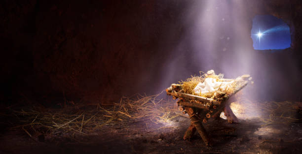 Waiting For The Messiah - Empty Manger With Comet Star Coming Holy Night -  Jesus Born - Empty Stable with Star nativity scene stock pictures, royalty-free photos & images