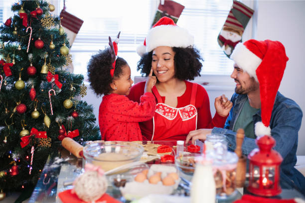 istock Let's make cookies for Christmas 1290122779