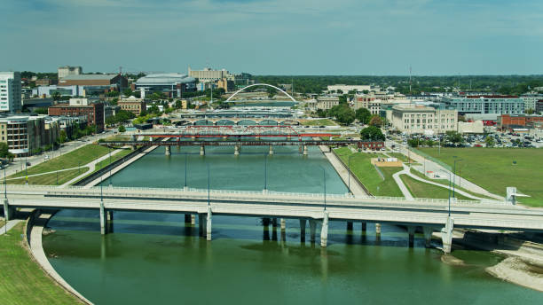 istock Bridges Across the Des Moines River - Aerial 1290168999