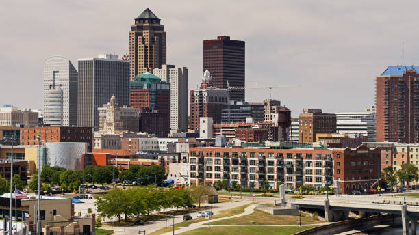 istock Riverfront and Downtown Skyline in Des Moines - Drone Shot 1290169012