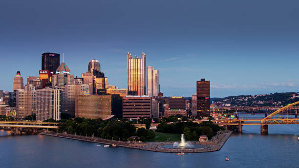 istock Rivers Flowing Past Point State Park in Pittsburgh at Twilight 1290171824