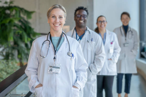 istock Group of medical professionals 1290180463