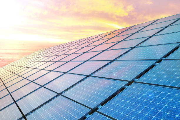 日没時にソーラーパネルを上げる。3d イラスト - renewable energy photography color image horizontal ストックフォトと画像