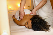 r%C3%BCckenmassage.jpg?b=1&s=170x170&k=2