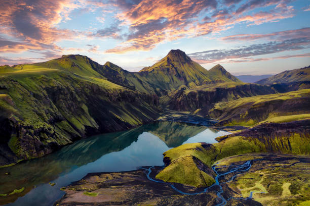 vista del uxatindar en las tierras altas del sur de islandia en agosto de 2020 - islandia fotografías e imágenes de stock