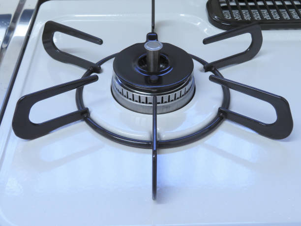 istock Clean gas cooktops 1290394593