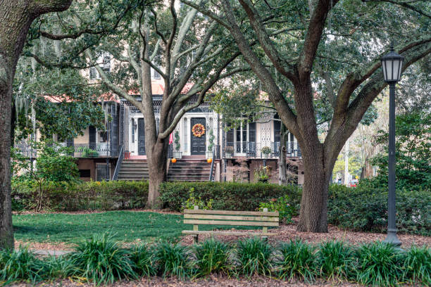 istock Savannah Georgia Town Square 1290440974