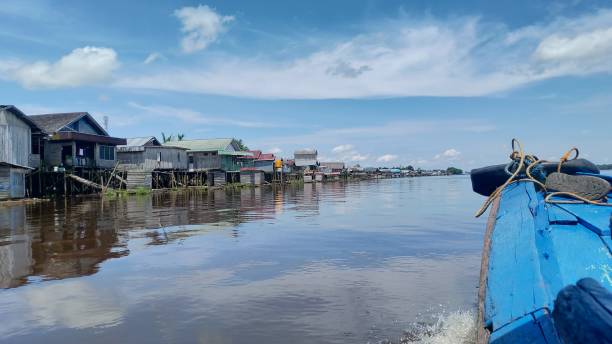 istock Boat, River Houses 1290448646