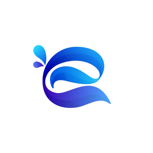 saubereblaue e-buchstaben-logo mit wasserspritzer und tropfen. - water white background splashing ideas stock-grafiken, -clipart, -cartoons und -symbole