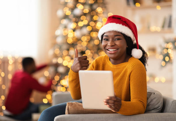 istock Online shopping for lazy and wish list in app 1290498106