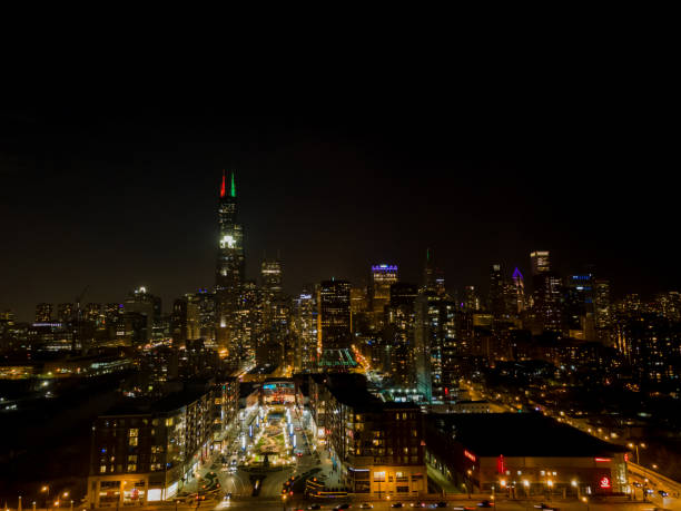 istock Aerial View of Chicago Skyline 1290514075