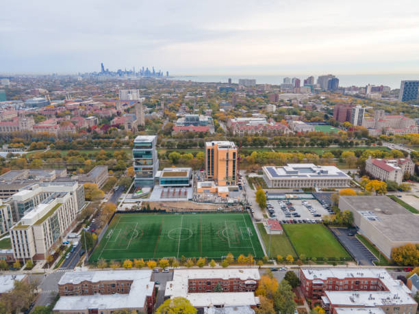 istock Aerial View of Chicago Skyline 1290515212