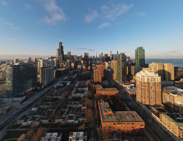 istock Aerial View of Chicago Skyline 1290520366