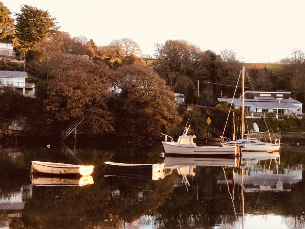istock Pill Creek one fine December morning 1290535610