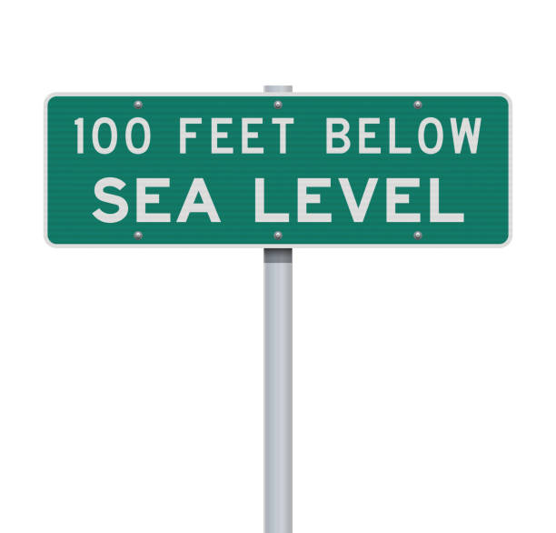 ilustrações, clipart, desenhos animados e ícones de 100 pés abaixo da placa de estrada do nível do mar - below sea level