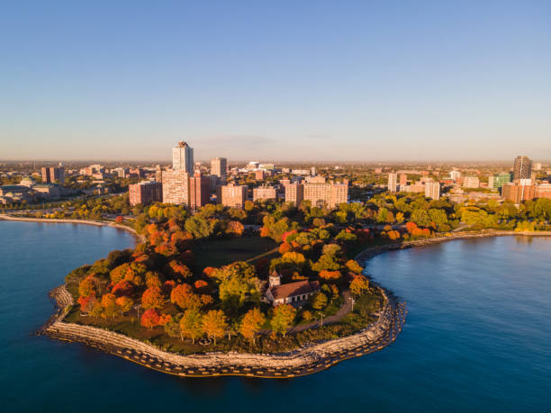istock Aerial View of Chicago Skyline 1290718713