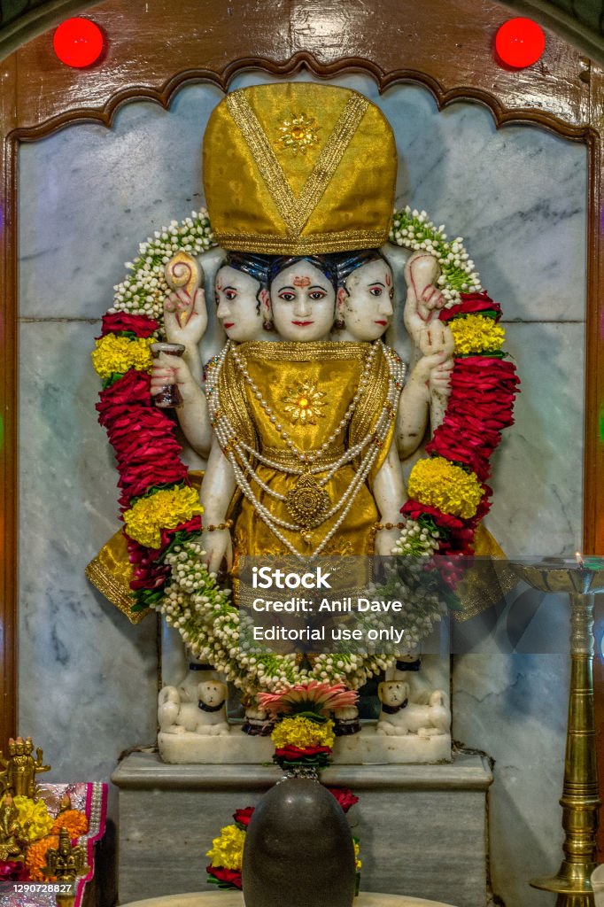 Lord Datta Dattatreya Shri Kubereshwar Datta Temple Vadodara Hình ảnh Sẵn  có - Tải xuống Hình ảnh Ngay bây giờ - iStock