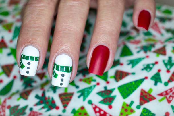 istock Winter Snowman Nail Art Design 1290729467