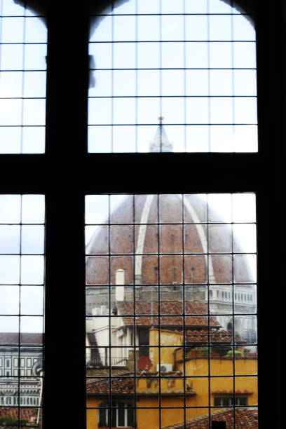istock Travel to Florence 1290746375