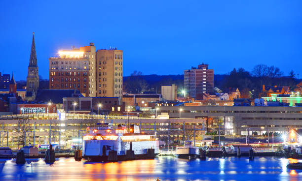 istock New London, Connecticut 1290781579