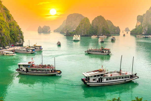 istock Dreamy sunset landscape Halong Bay, Vietnam 1290787873
