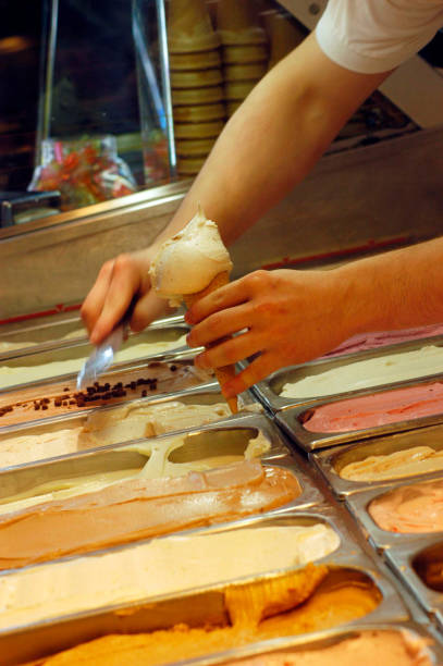 istock sales person sells ice cream 1290818073