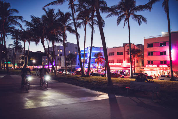 istock Miami Beach promenade at dusk 1290835851
